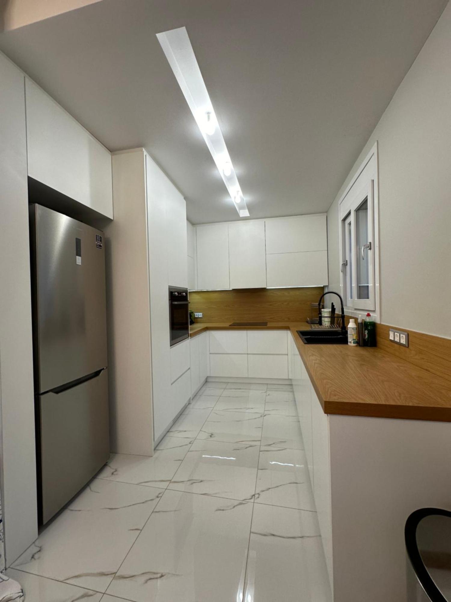 Warm And Modern Brand New Apartment Pireus Exteriör bild